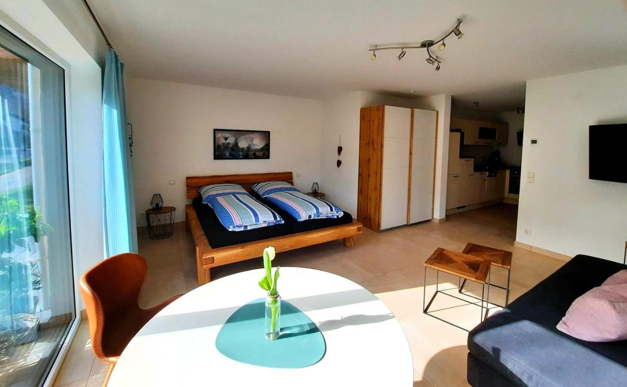 Ferienappartement Am Slevogtweg แลนสไวเลอร์ ภายนอก รูปภาพ